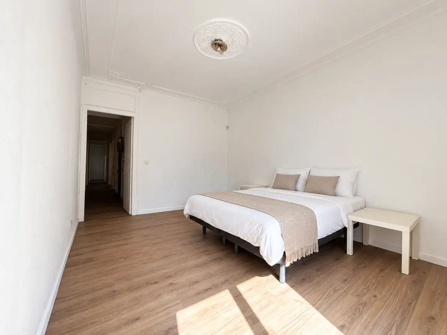 Flat with terrace for sale in Carrer Nou de la Rambla, imagen 9