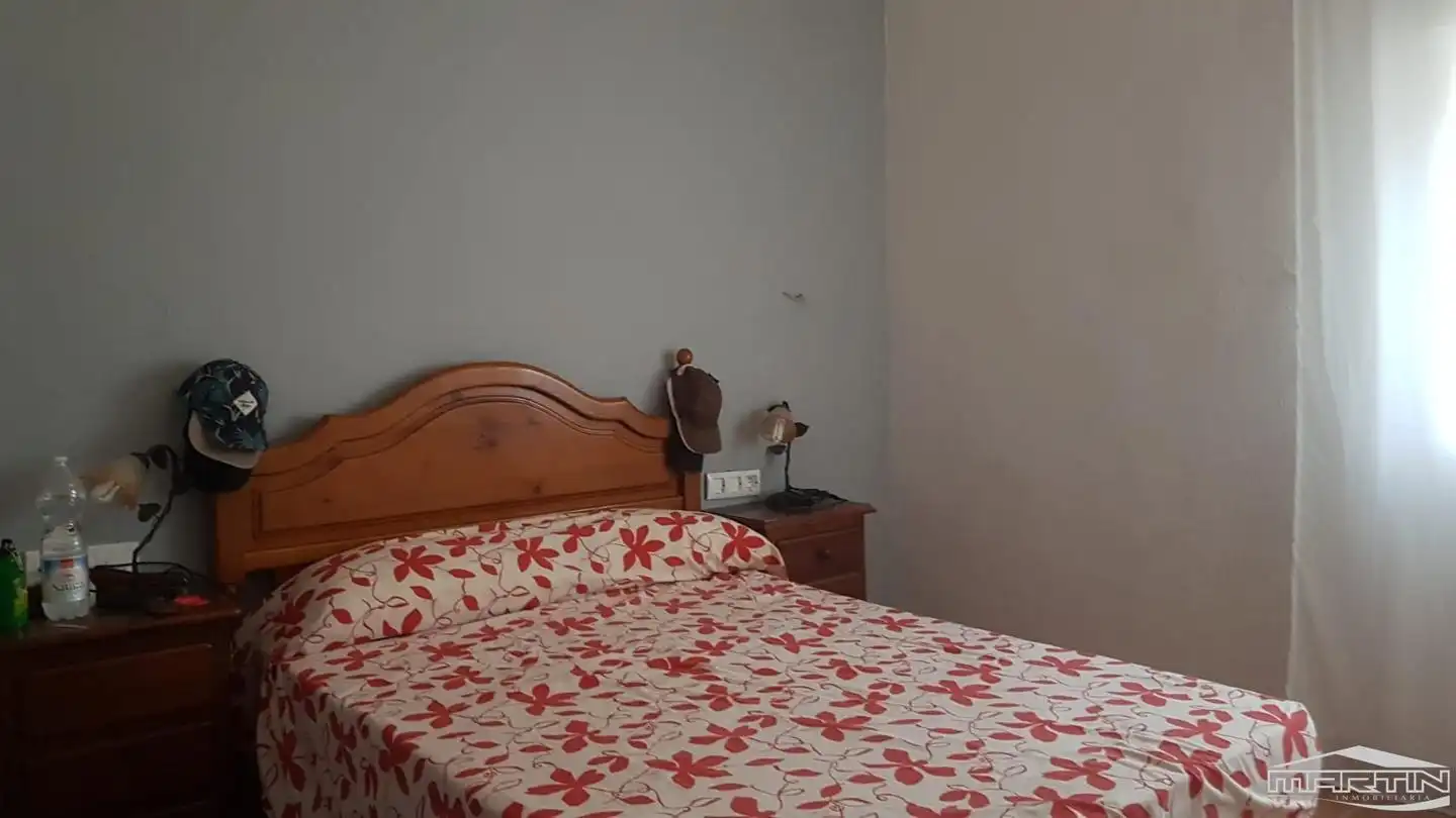 Dormitori de Casa o xalet en venda en Cabra amb Terrassa, Traster i Piscina