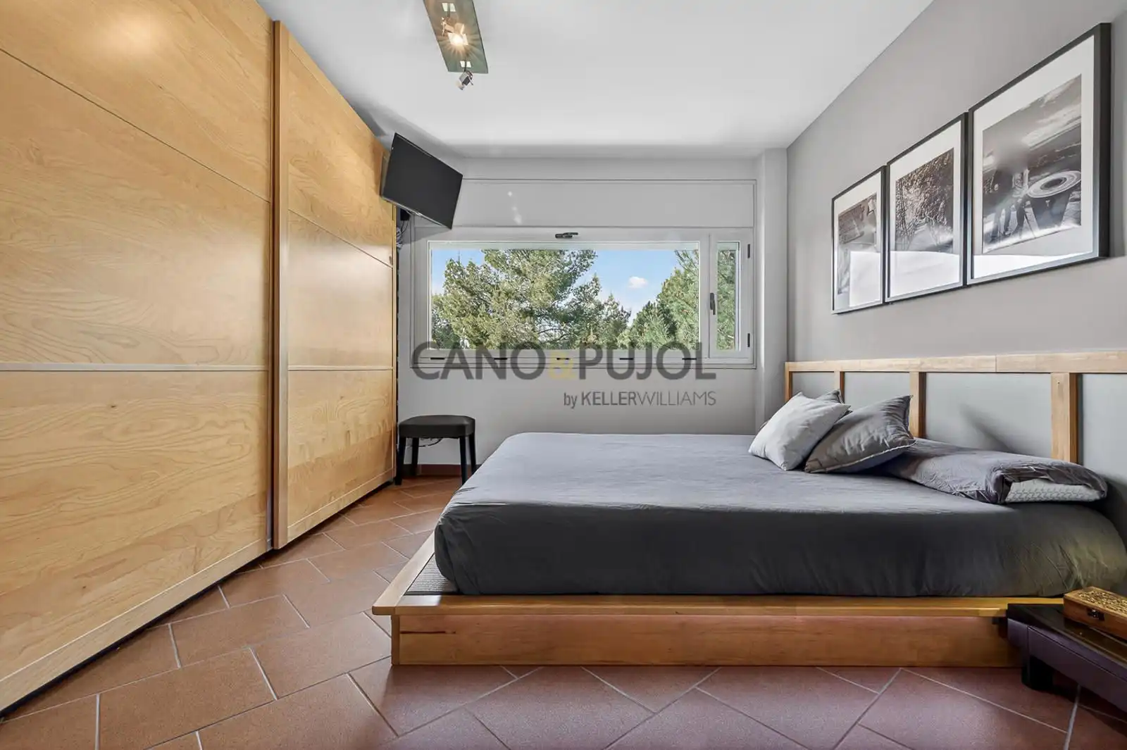 Living room of Houses for sale in Terrassa  with Air Conditioner, Heating and Terrace