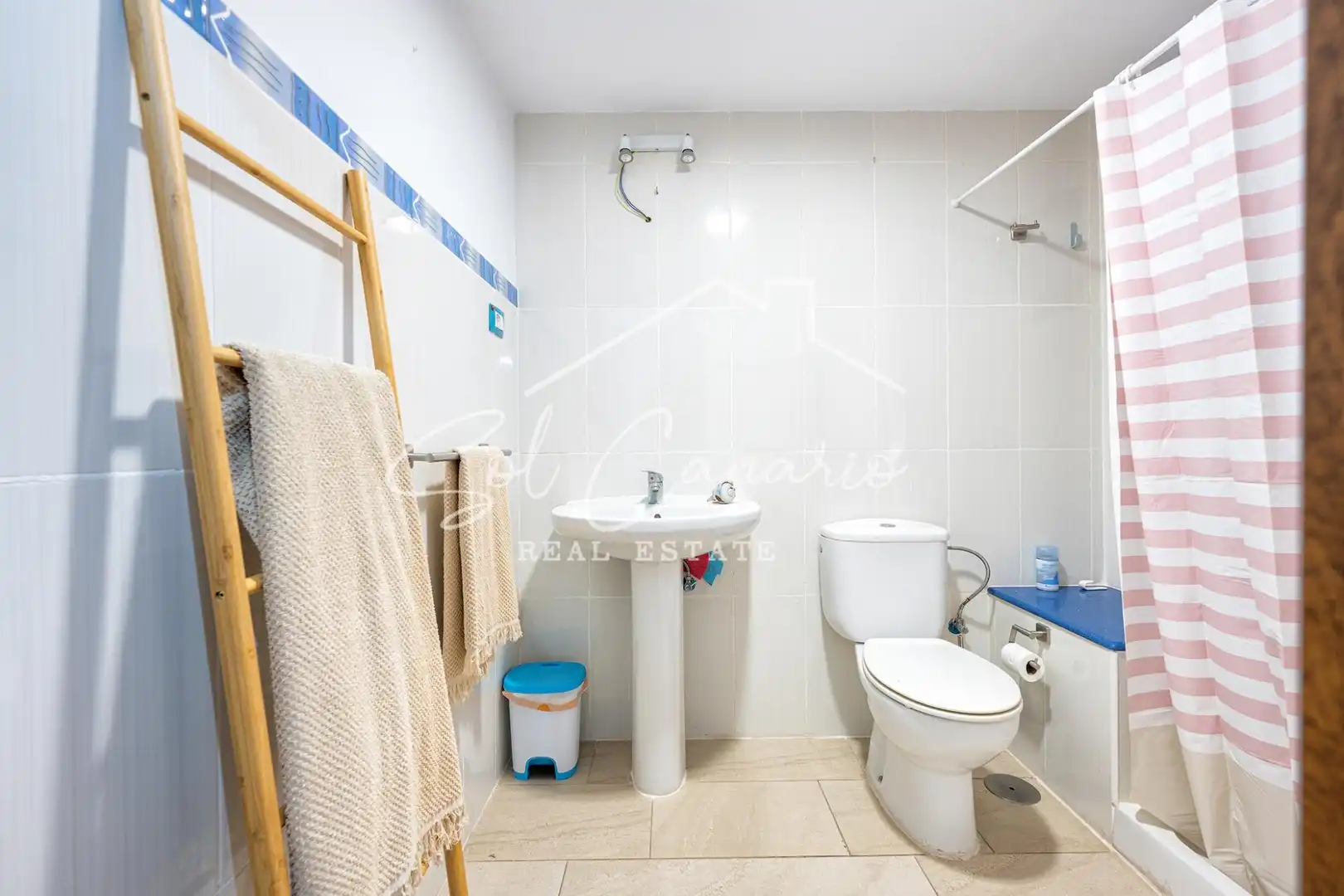 Badezimmer von Wohnung zur Miete in Playa del Hombre - Taliarte - Salinetas