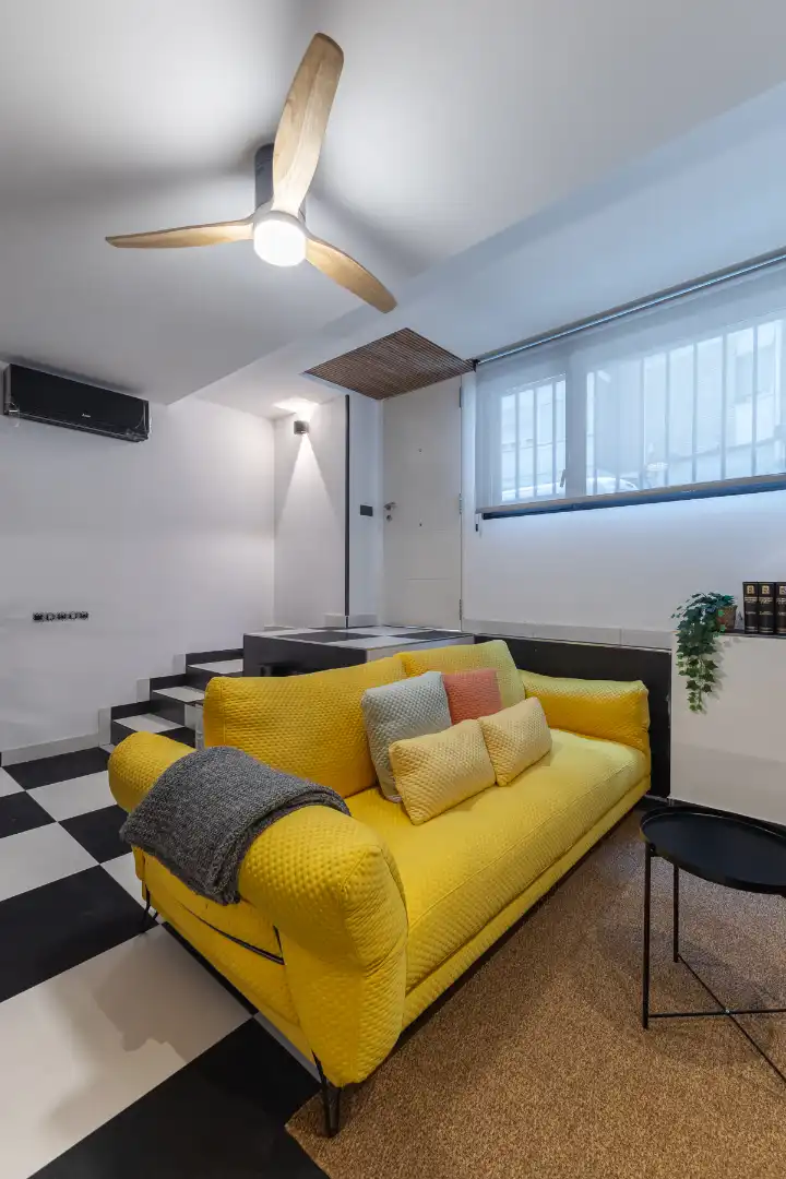 Sala de estar de Apartamento de alquiler en Madrid con Aire acondicionado, Calefacción y Amueblado