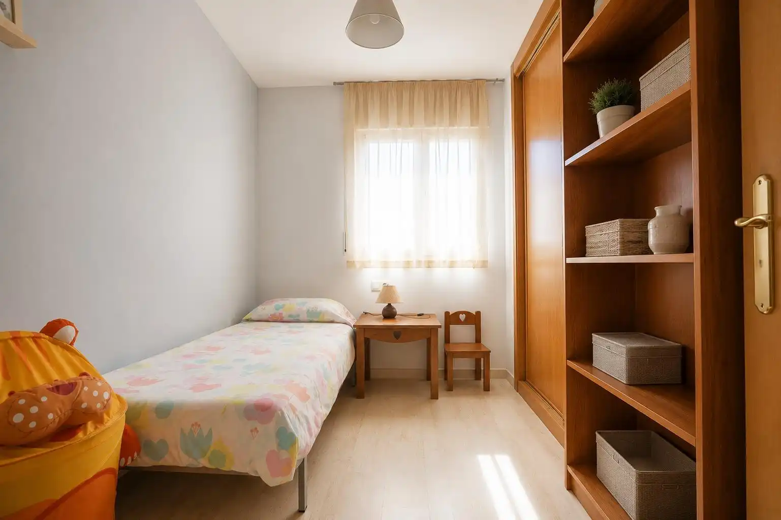 Habitación de Casa adosada en venta en Mont-roig del Camp