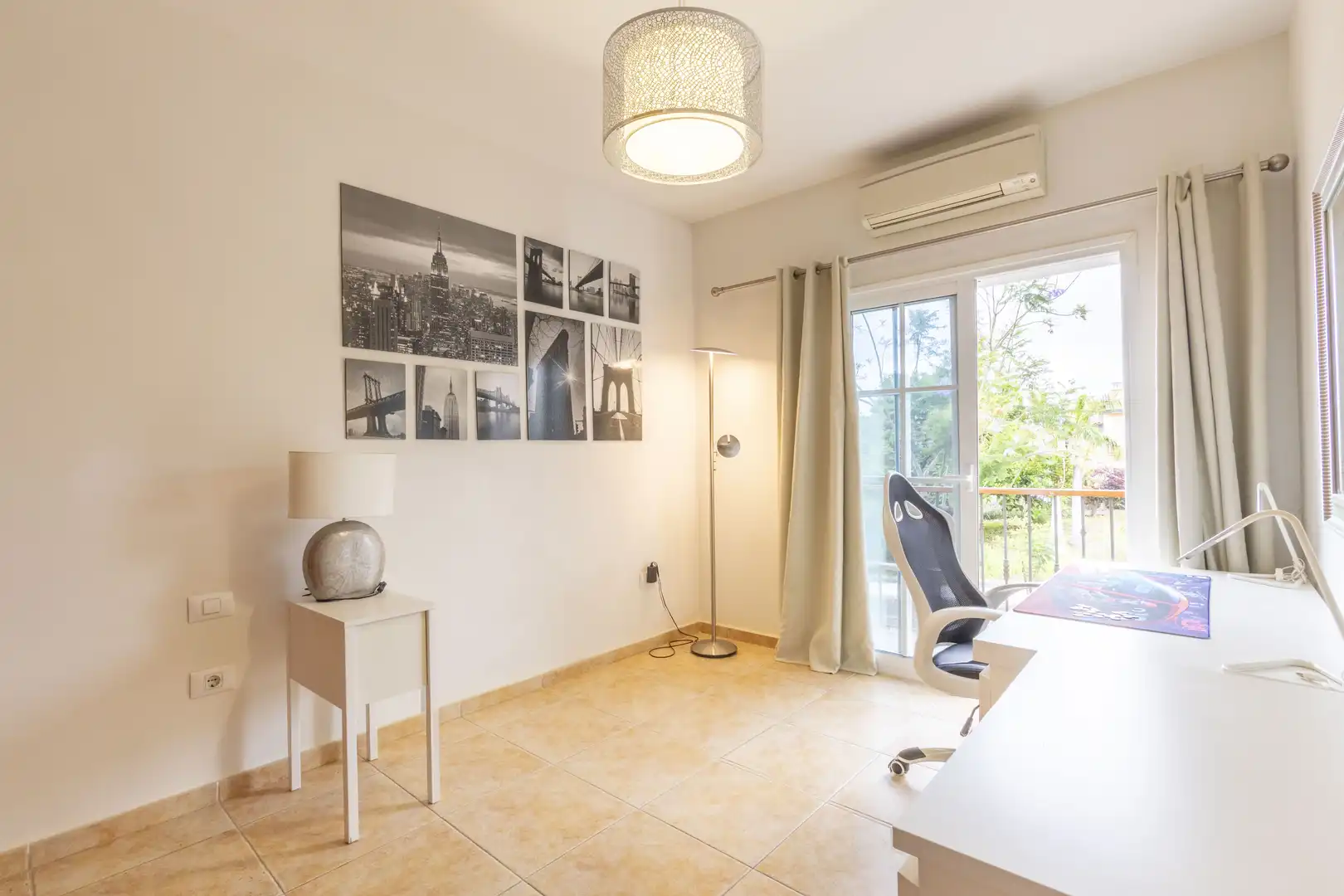 Schlafzimmer von Einfamilien-Reihenhaus zum Verkauf in Puerto de la Cruz mit Klimaanlage, Heizung und Privatgarten