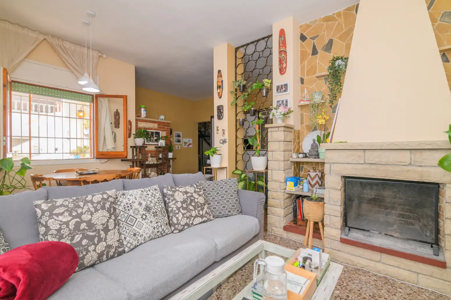 Sala d'estar de Casa o xalet en venda en Cubelles amb Terrassa i Balcó