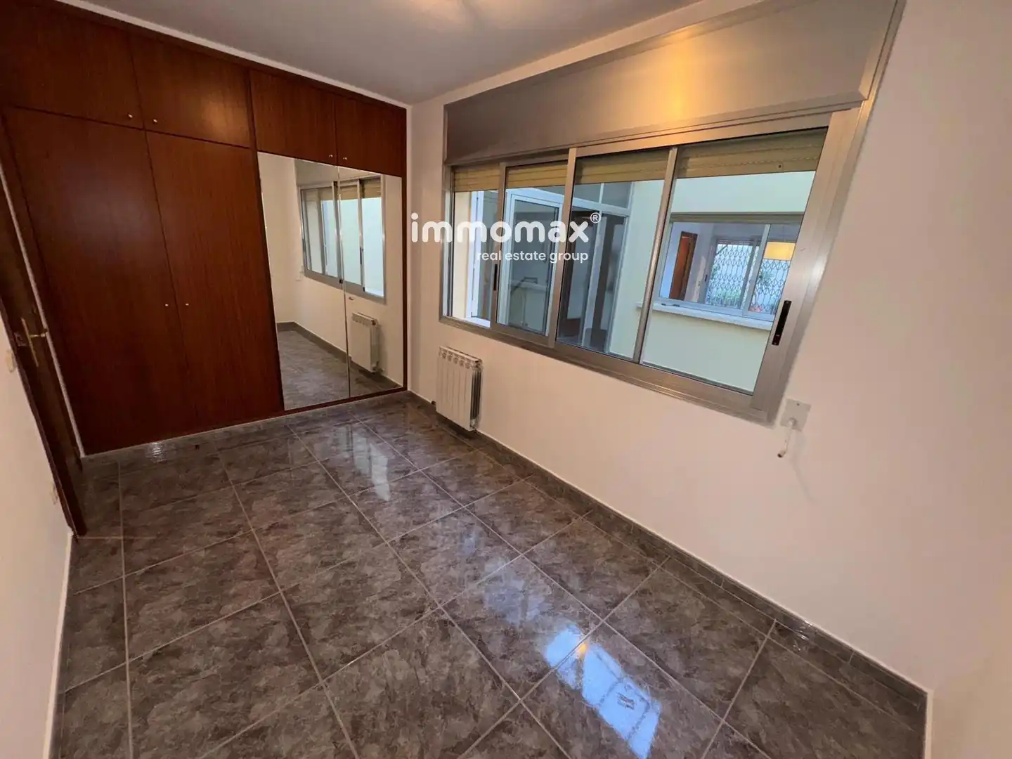 Dormitori de Casa o xalet en venda en Cornellà de Llobregat amb Calefacció i Traster
