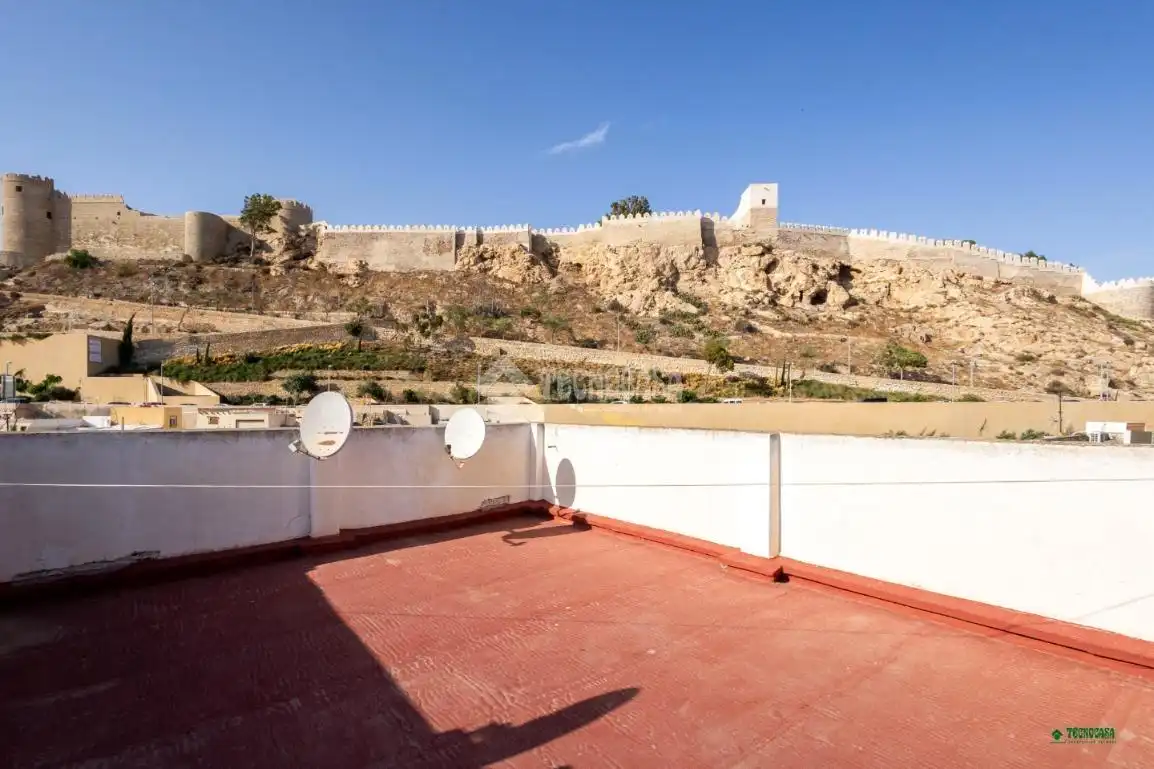 Terraza de Piso en venta en Almería con Calefacción y Balcón