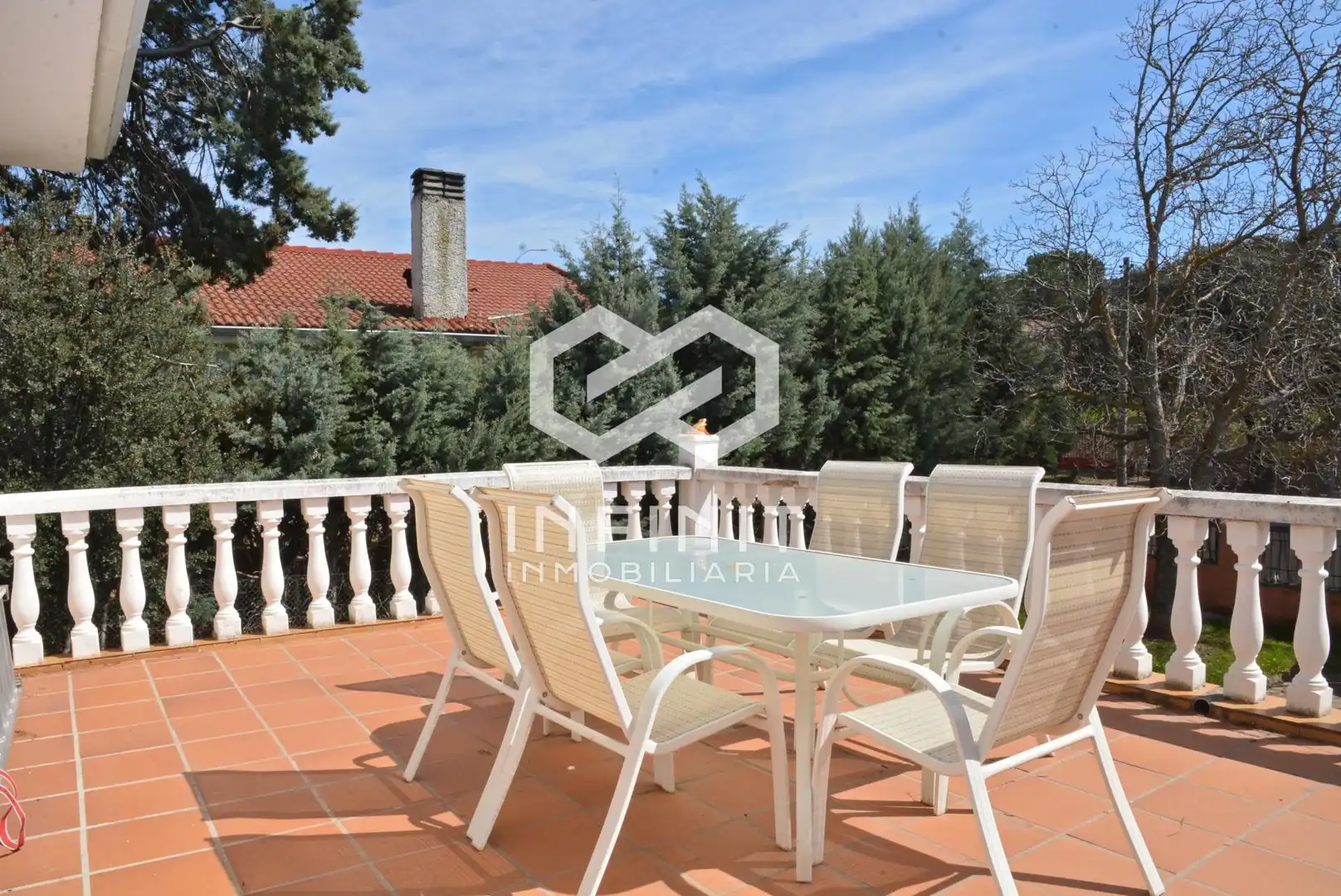 Terrassa de Casa o xalet en venda en Valdeaveruelo amb Calefacció, Jardí privat i Terrassa