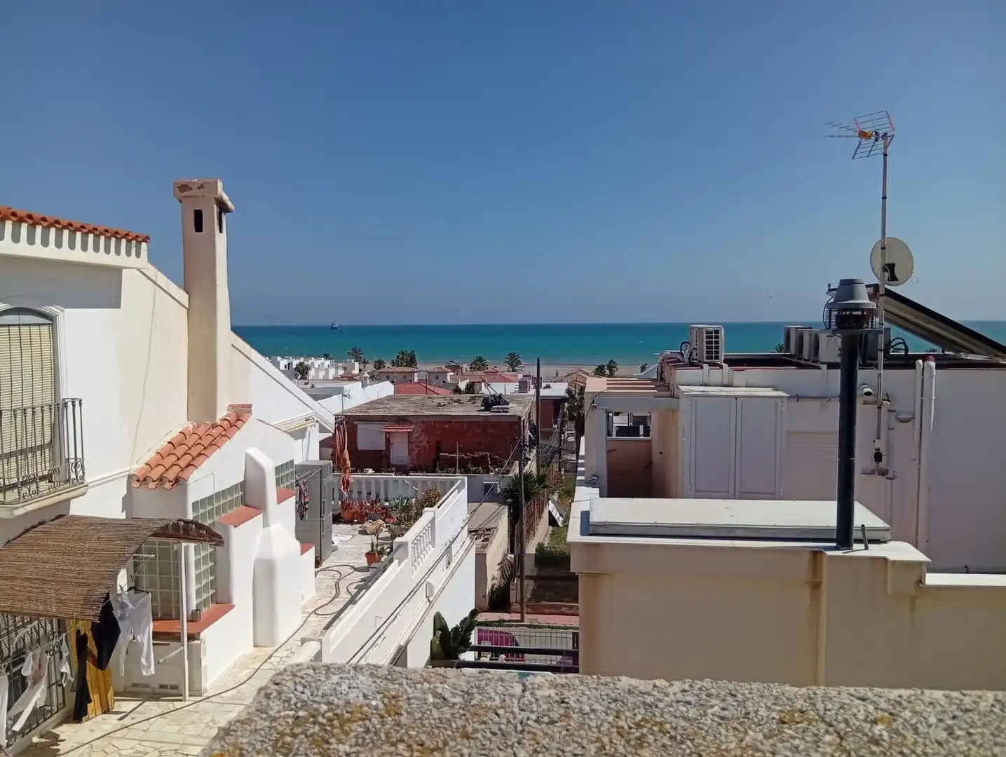 Vista exterior de Casa o xalet en venda en Garrucha amb Terrassa