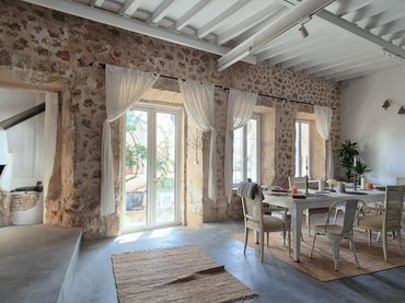 Maison avec balcon à vendre à Alaró