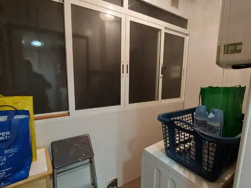 Flat for rent in  Valencia Capital  with Air Conditioner and Balcony
