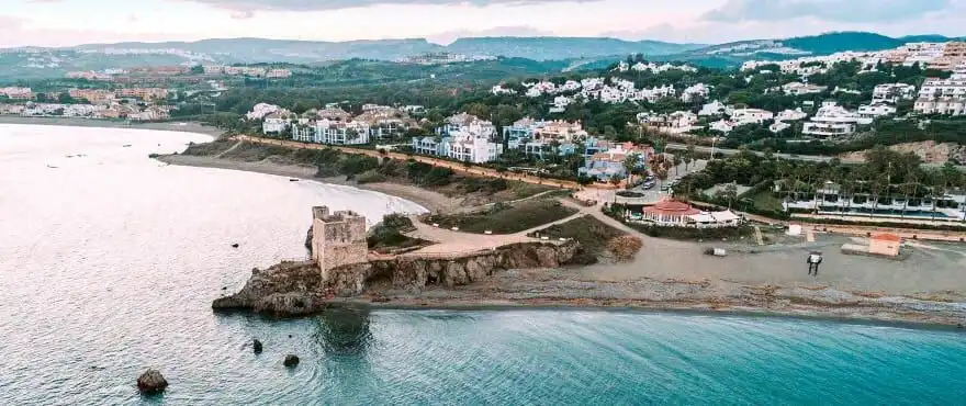 Vista exterior de Àtic en venda en Casares amb Aire condicionat, Calefacció i Terrassa