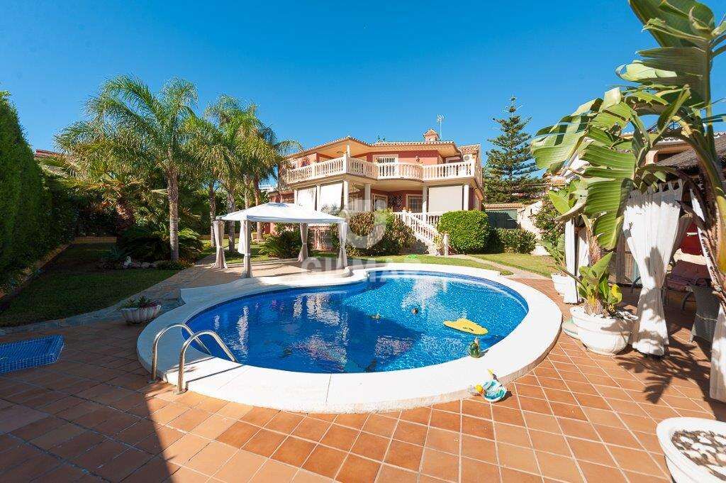 Jardí de Casa o xalet en venda en Torremolinos