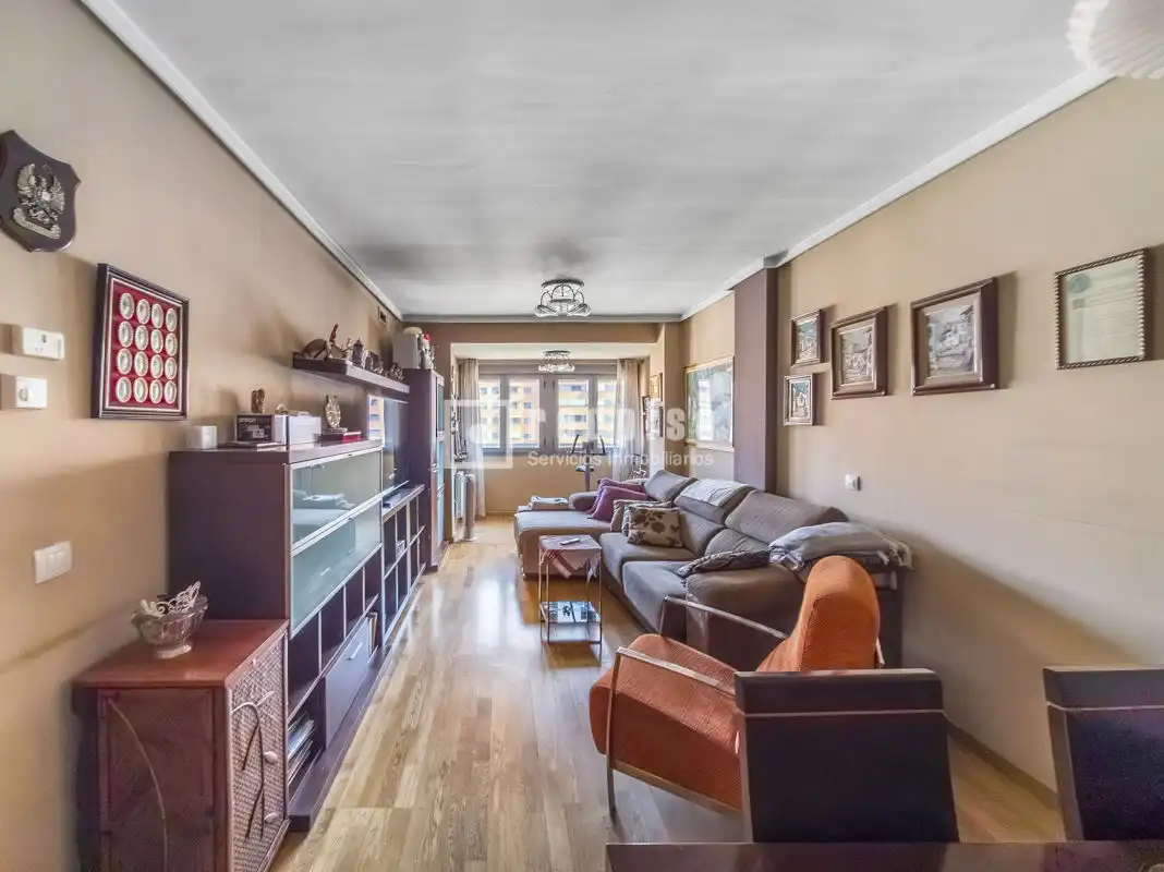 Living room of Flat for sale in Alcorcón  with Air Conditioner, Heating and Parquet flooring