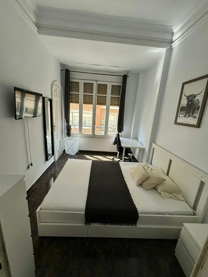 Habitación de Piso para compartir en  Valencia Capital con Calefacción, Lavadora y TV