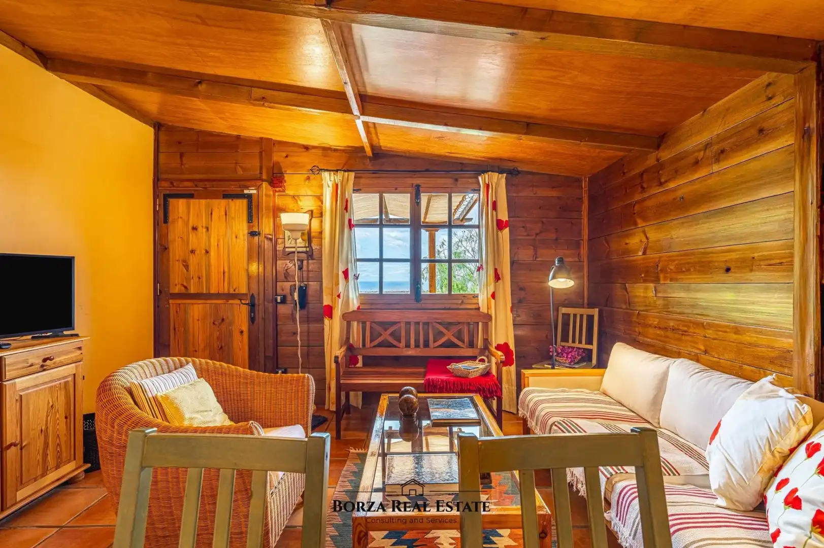 Sala de estar de Finca rústica de alquiler en Granadilla de Abona con Aire acondicionado, Jardín privado y Terraza