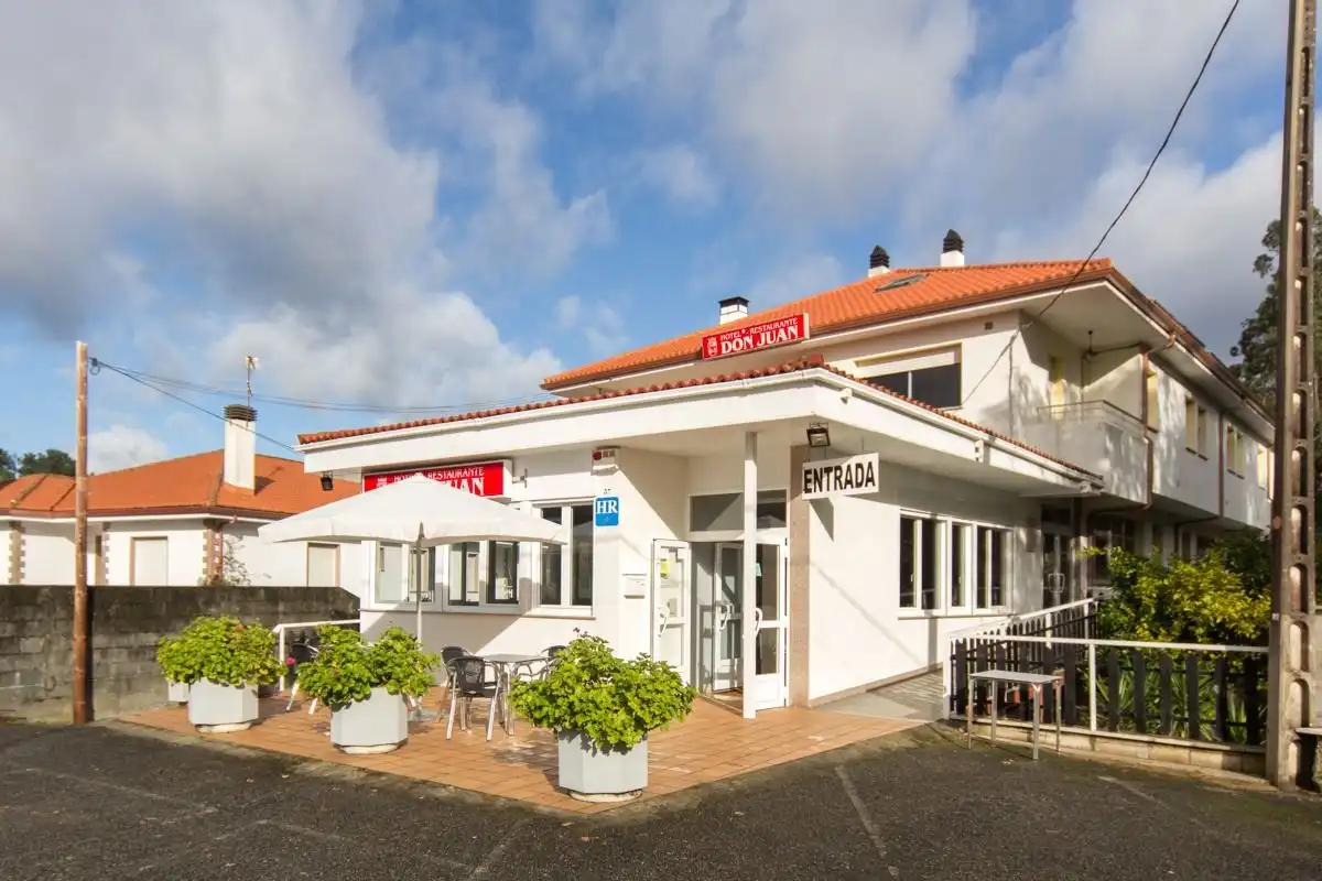 Casa rústica amb terrassa en venda a Calle O-ESTRADA