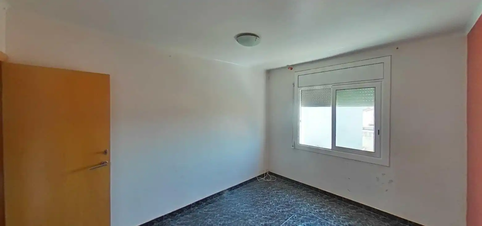 Dormitori de Apartament en venda en Olesa de Montserrat