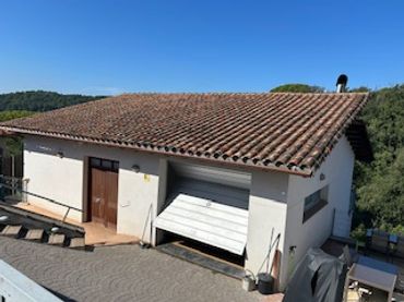 Casa con balcone in vendita a Gualba