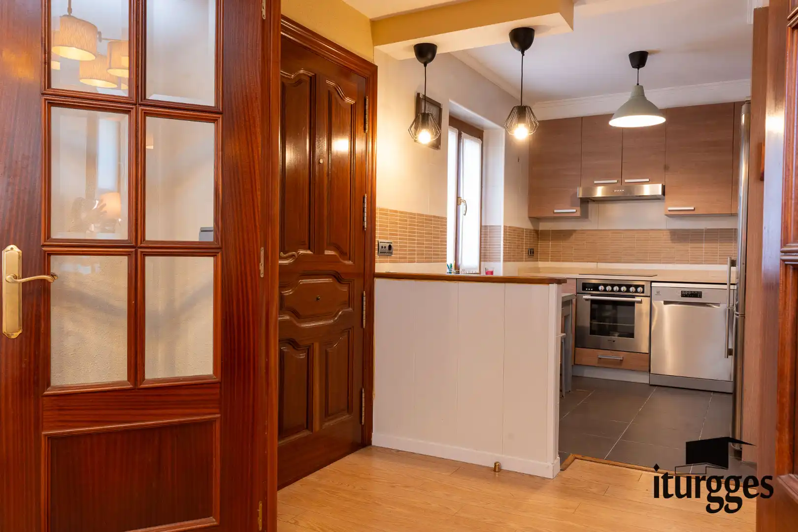 Cocina de Casa adosada en venta en Gernika-Lumo con Jardín privado, Amueblado y Horno
