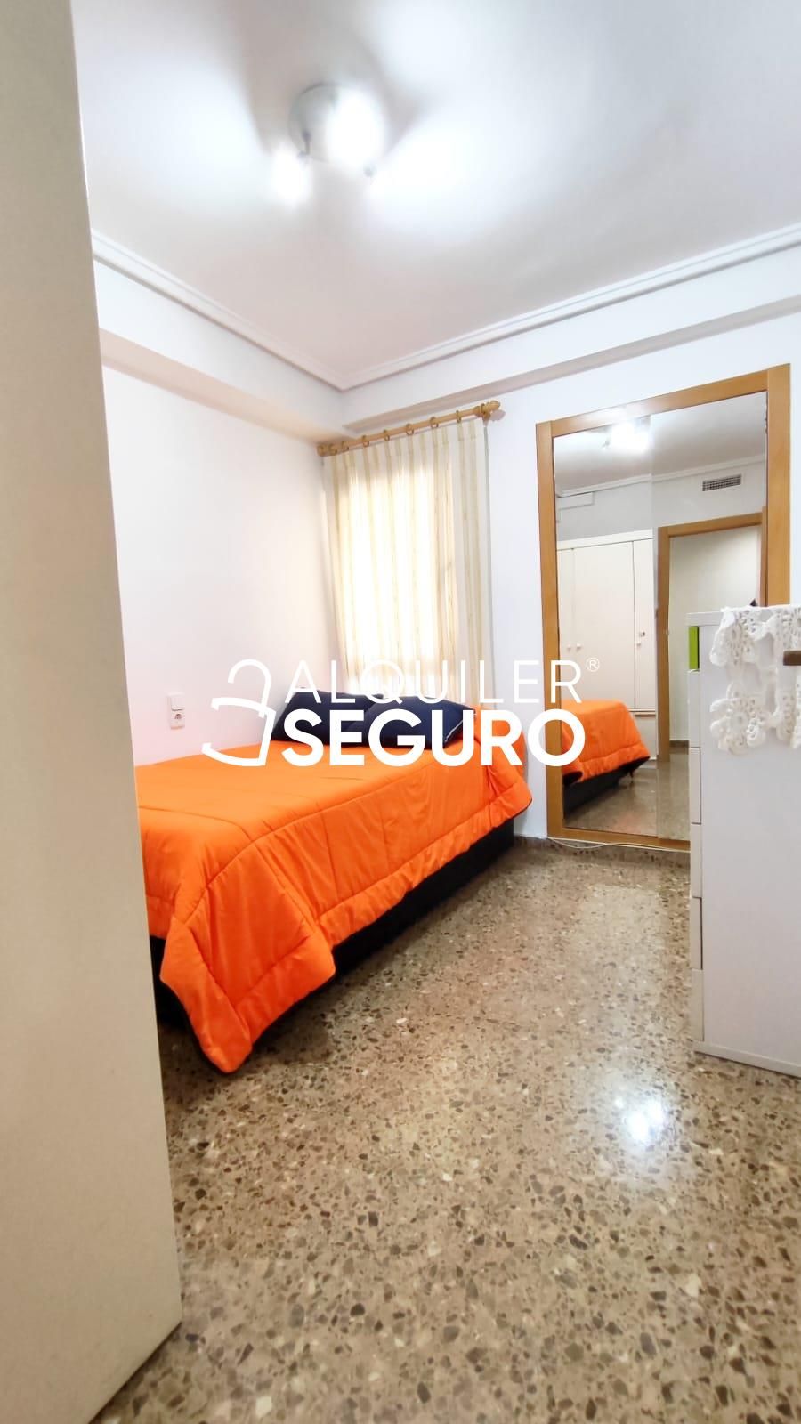 Bedroom of Flat to rent in Mislata  with Air Conditioner, Heating and Terrace