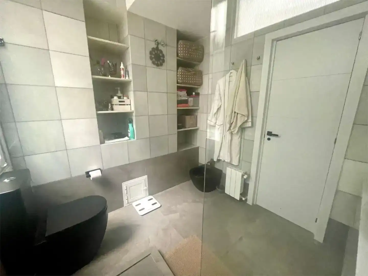 Bany de Pis en venda en  Madrid Capital amb Aire condicionat, Terrassa i Piscina
