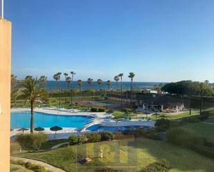 Piscina de Apartament de lloguer en Islantilla amb Aire condicionat, Terrassa i Traster