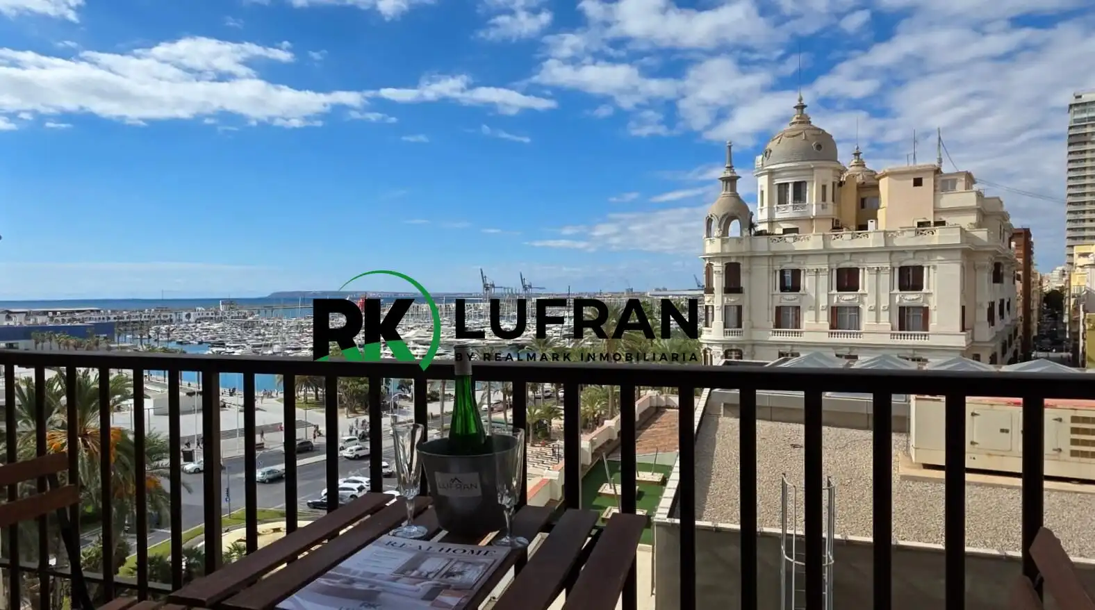 Exterior view of Flat for sale in Alicante / Alacant  with Terrace, Furnished and Balcony