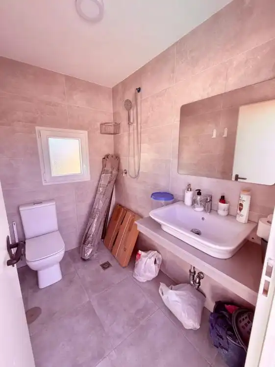 Bany de Casa o xalet en venda en Vélez-Málaga amb Aire condicionat, Calefacció i Jardí privat