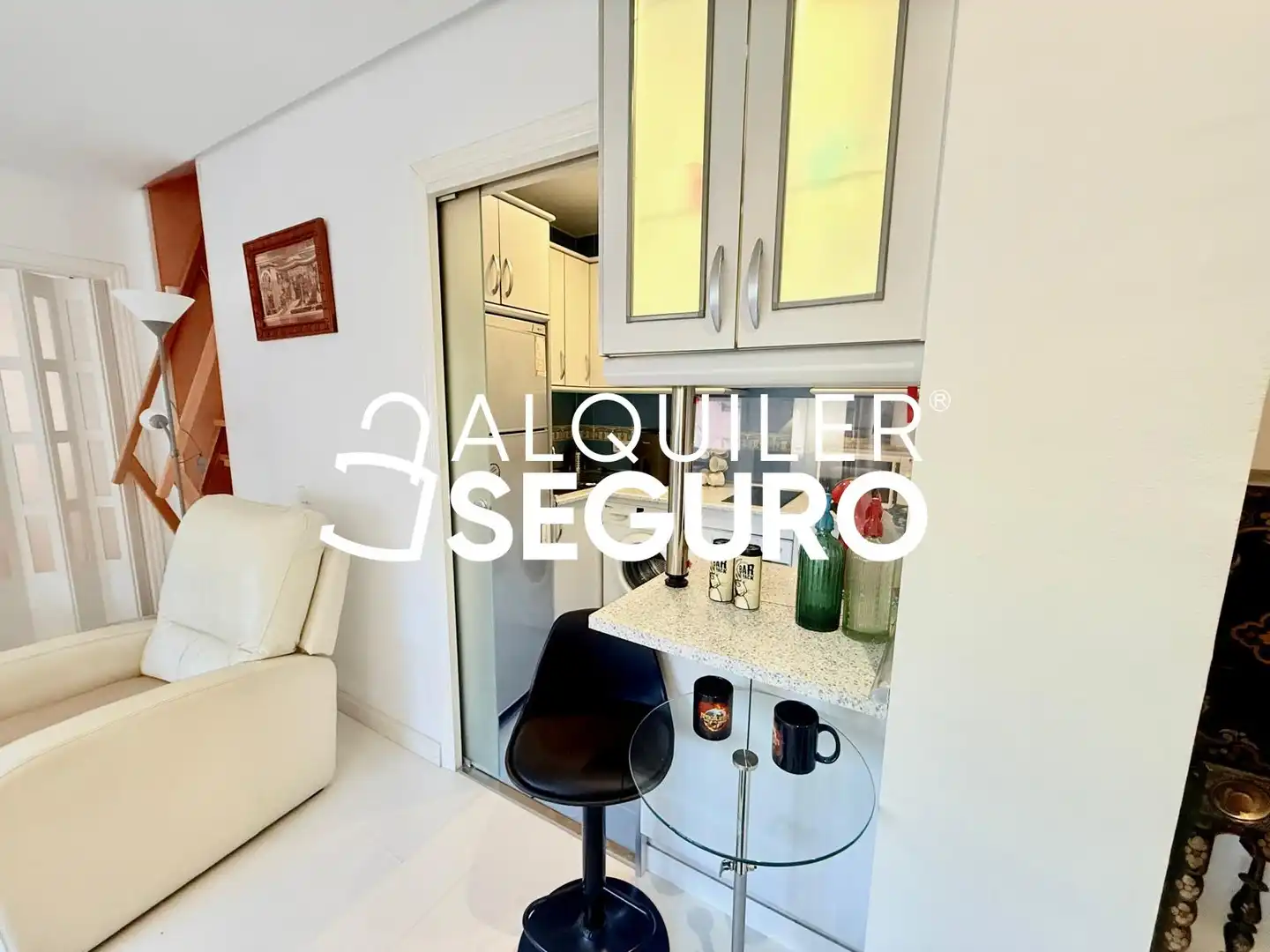 Vista exterior de Piso de alquiler en Madrid con Aire acondicionado, Calefacción y Piscina