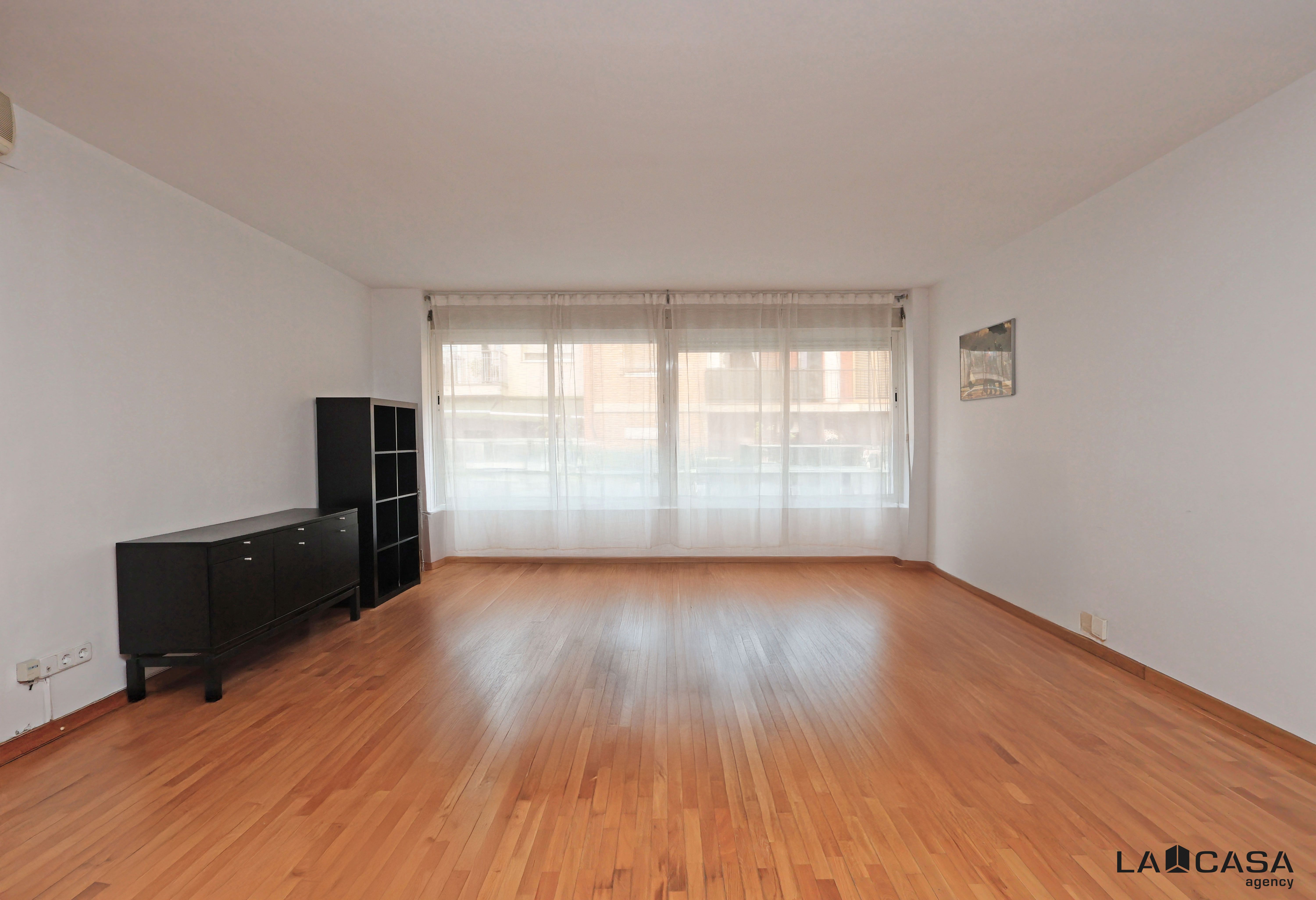 Sala d'estar de Pis en venda en L'Hospitalet de Llobregat