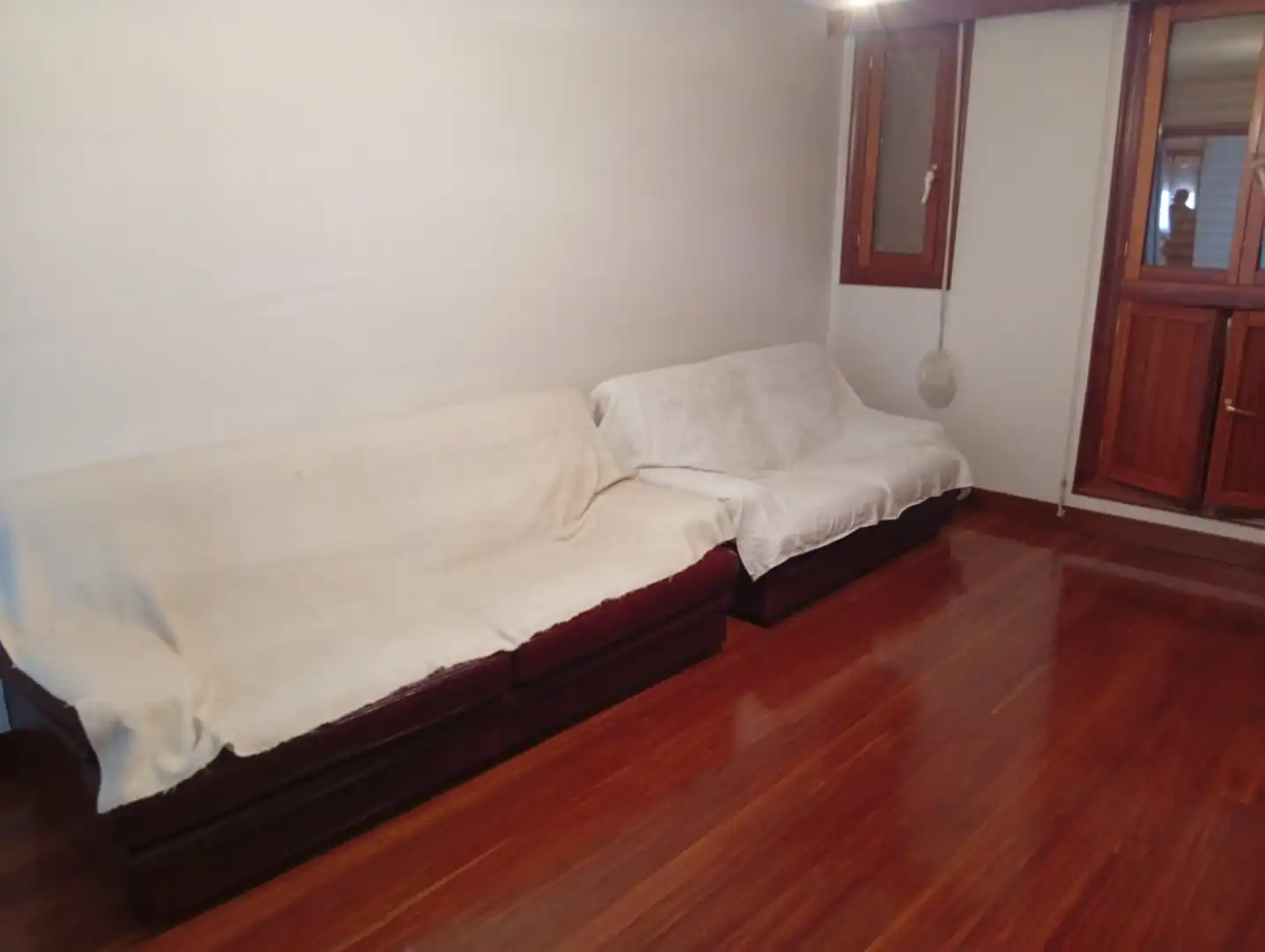 Sala d'estar de Pis en venda en Bilbao  amb Aire condicionat, Calefacció i Moblat