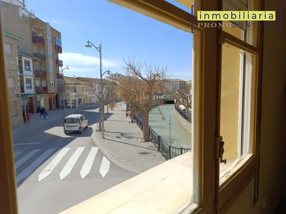 Außenansicht von Einfamilien-Reihenhaus zum Verkauf in San Mateo de Gállego mit Terrasse, Möbliert und Mikrowelle