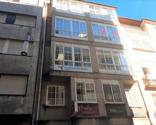 Vista exterior de Oficina en venda en Pontevedra Capital  amb Calefacció i Alarma