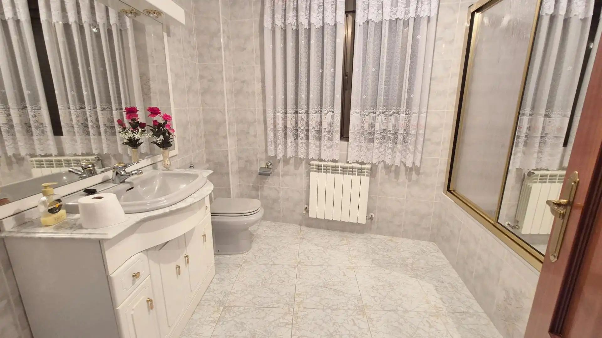 Baño de Casa o chalet en venta en San Esteban de la Sierra con Amueblado