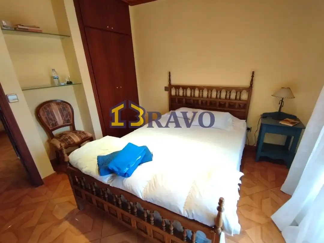Habitación de Casa o chalet en venta en Medina de Pomar con Calefacción, Jardín privado y Terraza