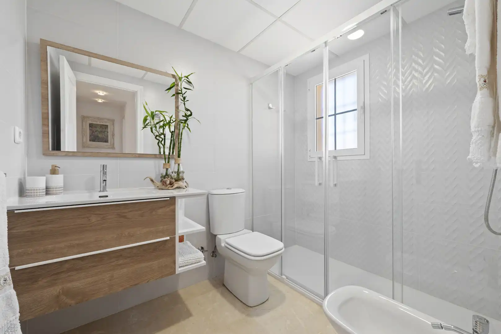 Badezimmer von Haus oder Chalet zum Verkauf in Mijas mit Klimaanlage, Privatgarten und Terrasse