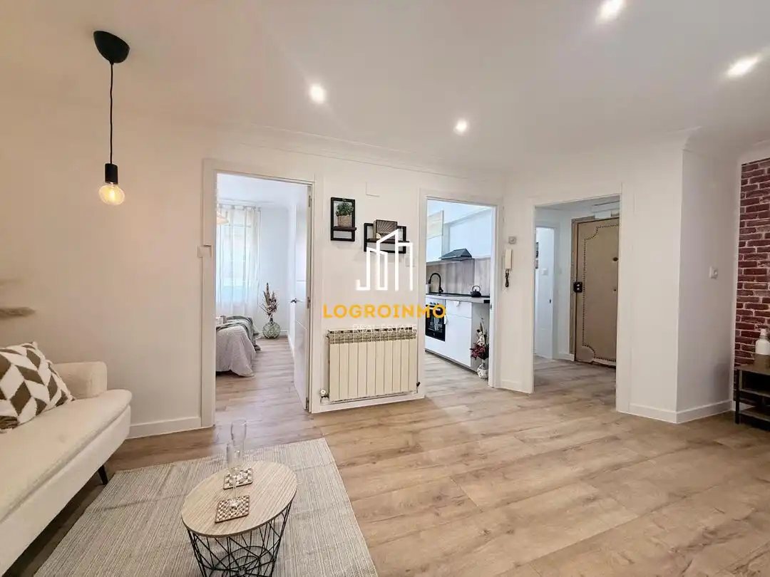 Flat for sale in  Logroño  with Heating, Storage room and Furnished