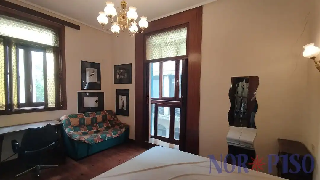 Bedroom of Flat for rent in Bilbao   with Heating and Balcony