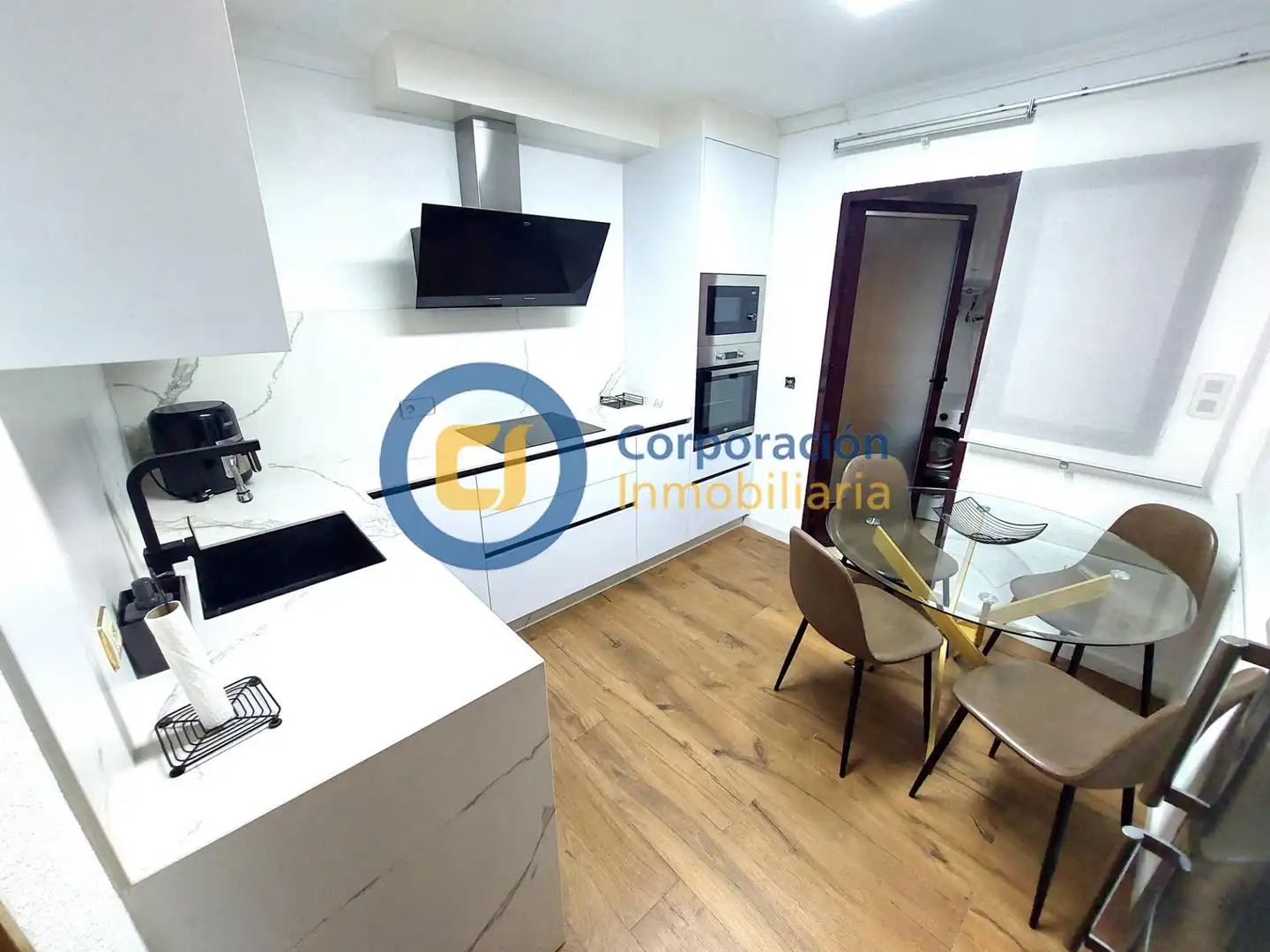 Cocina de Piso en venta en Lorca con Calefacción, Jardín privado y Trastero