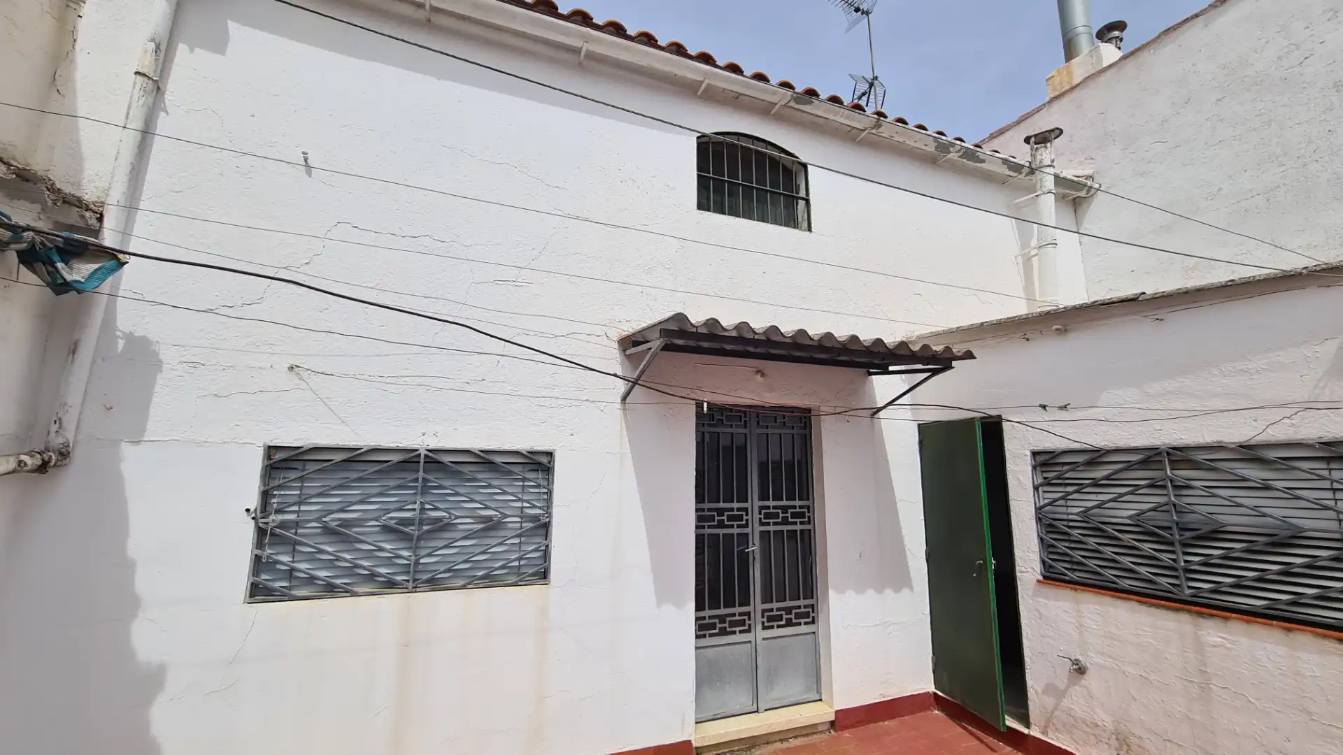 Vista exterior de Casa o chalet en venta en Azuaga con Piscina