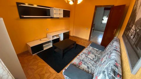 Foto 3 de Piso de alquiler en Calle Campoamor, San Martín del Rey Aurelio, Asturias