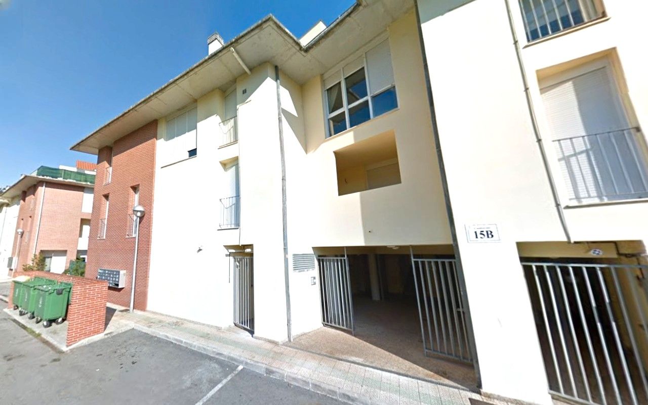 Vista exterior de Dúplex en venda en Piélagos amb Terrassa i Traster