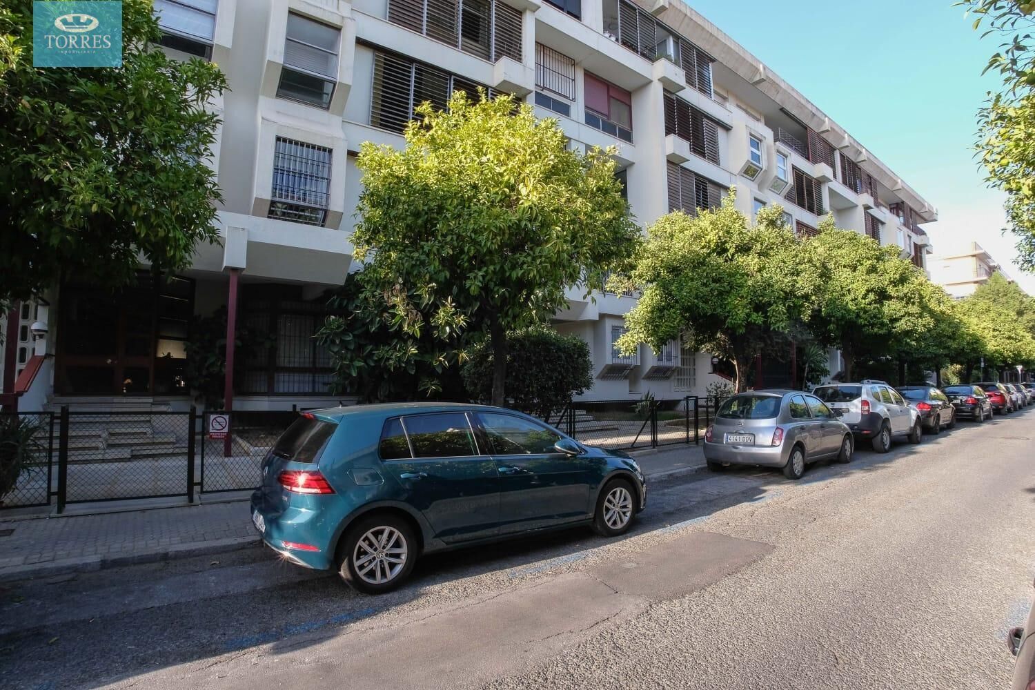 Exterior view of Flat for sale in  Sevilla Capital  with Air Conditioner, Private garden and Terrace