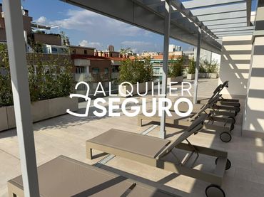 Flat with lift to rent in de la Caridad