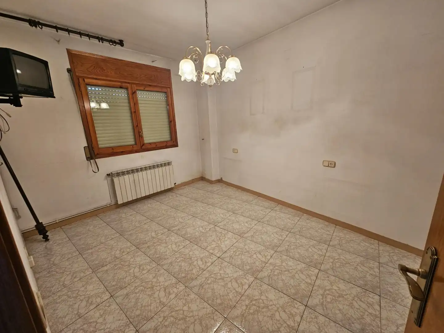 Casa adosada en venda en Alguaire, Lleida