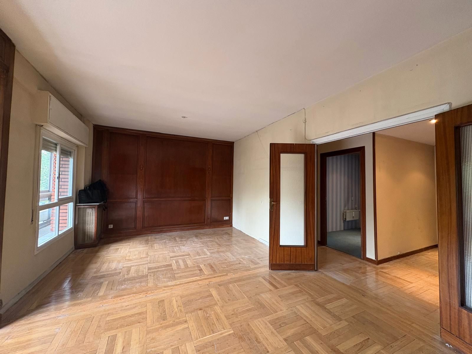 Sala de estar de Piso en venta en  Madrid Capital con Calefacción y Terraza