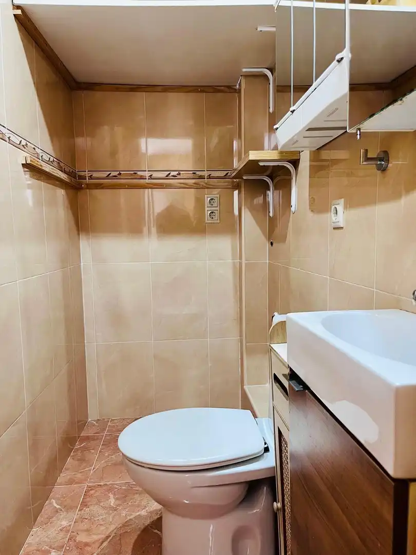 Baño de Piso en venta en Elche / Elx con Aire acondicionado