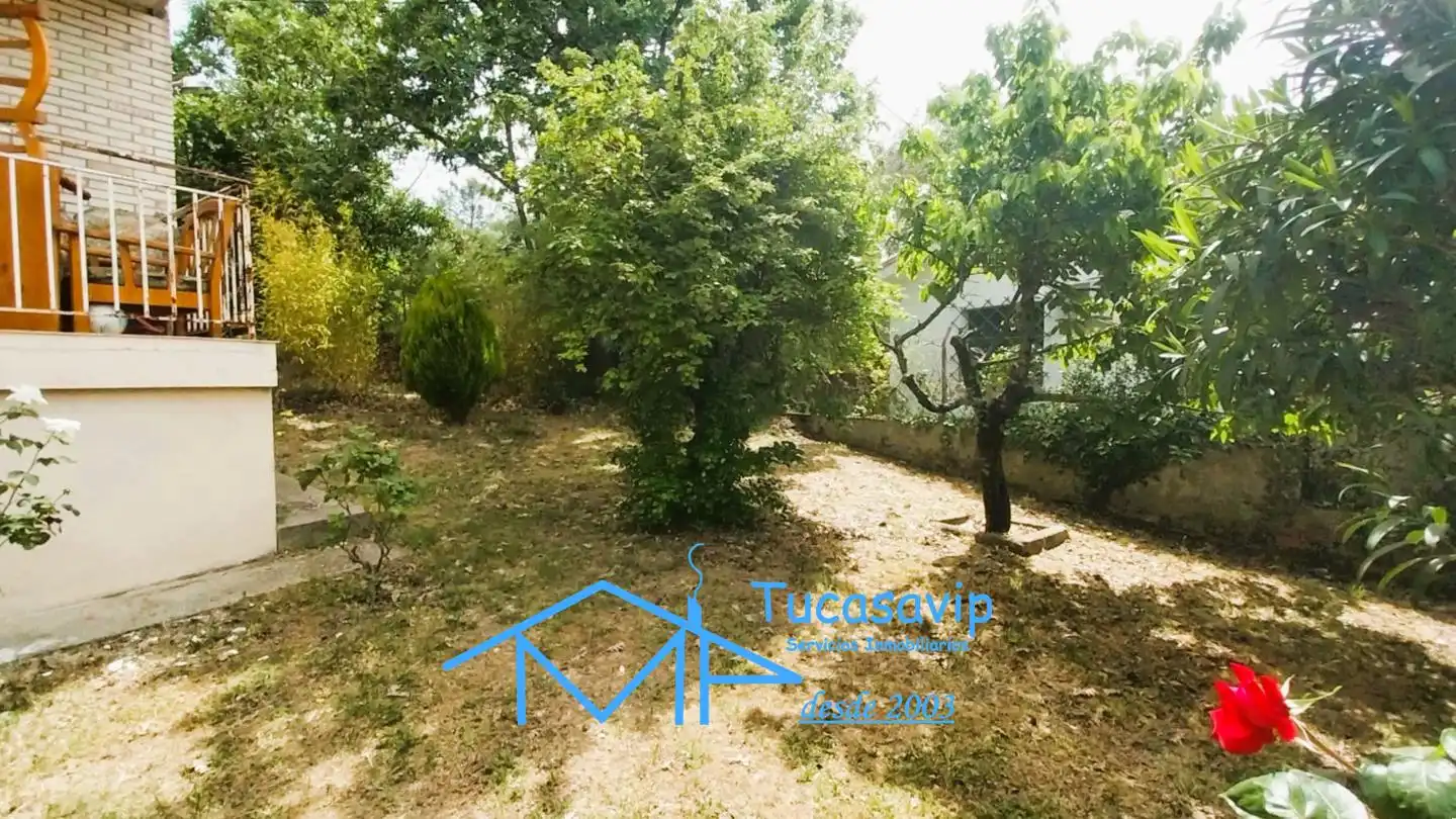 Piso en venta en La Adrada  con Calefacción, Jardín privado y Terraza