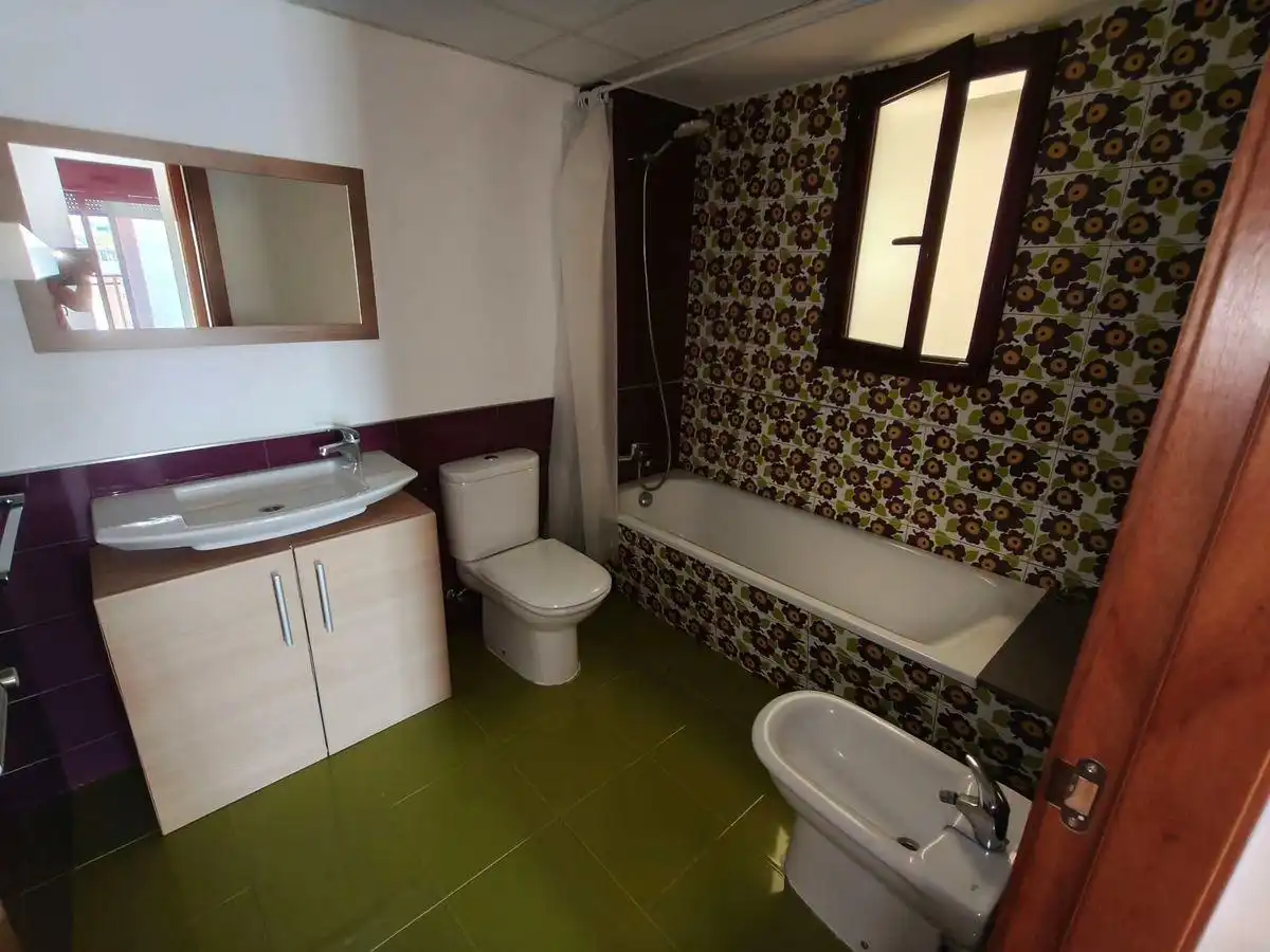 Flat with terrace for sale in Zona Hospital, imagen 17