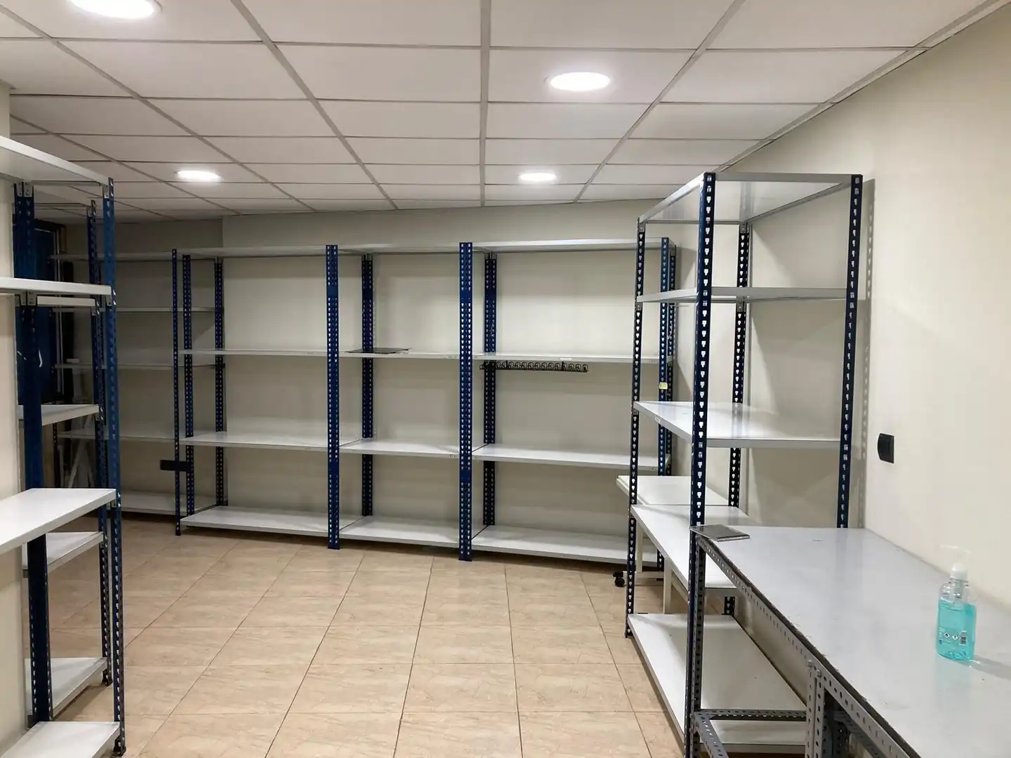 Commercial properties for sale in Barcelona  with Air Conditioner